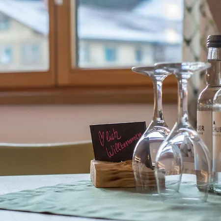 Inn Hirsch Vorderburg *